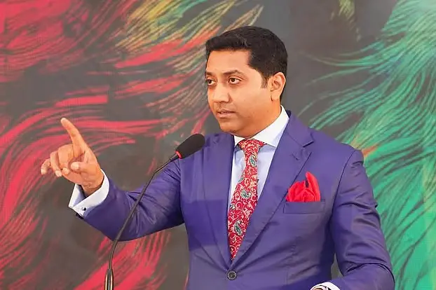 ঢাকা বিশ্ববিদ্যালয় নিয়ে দেওয়া বিতর্কিত বক্তব্য প্রত্যাহার করলেন প্রতিমন্ত্রী ববি হাজ্জাজ