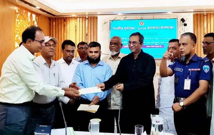 বাংলাদেশে সব ধর্মের মানুষের সমান অধিকার রয়েছে: এমপি মানিক