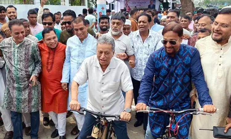 চট্টগ্রামে দেশের প্রথম পৃথক সাইকেল ট্র্যাক উদ্বোধন